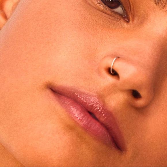 NEW✅ILIA Linger - Picture 5 of 6